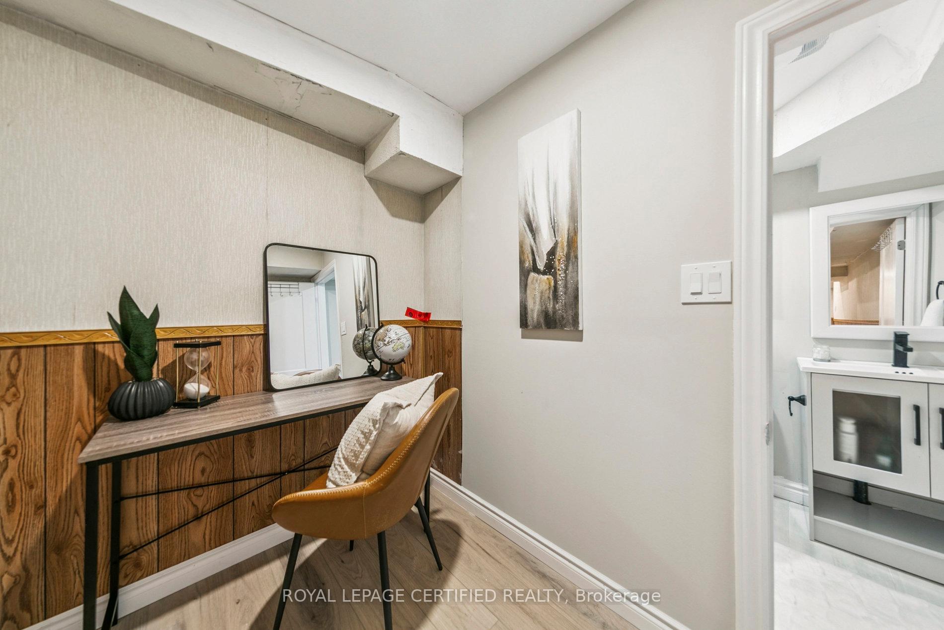 Photo 38 of Unit 3, 3455 Caplan Crescent, Burlington, Roseland — HOMEH