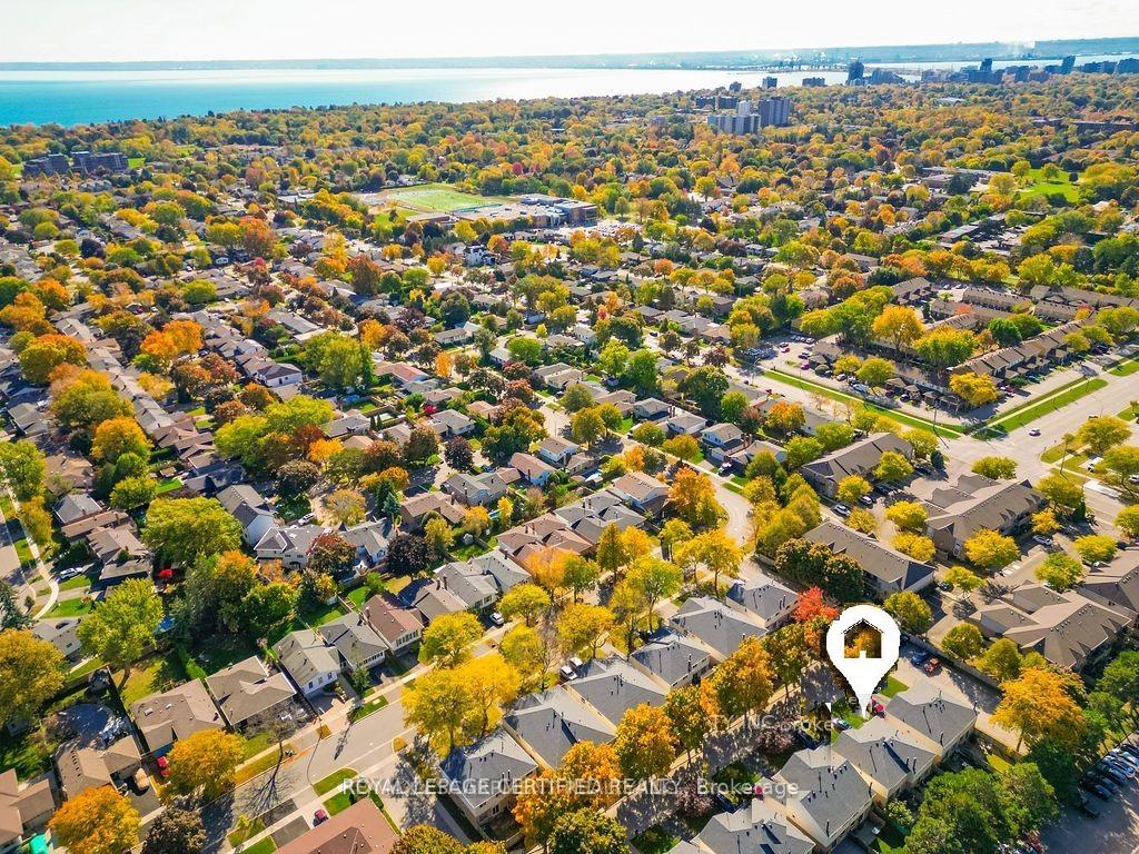 Photo 43 of Unit 3, 3455 Caplan Crescent, Burlington, Roseland — HOMEH