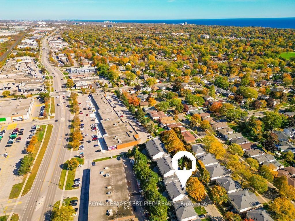 Photo 44 of Unit 3, 3455 Caplan Crescent, Burlington, Roseland — HOMEH