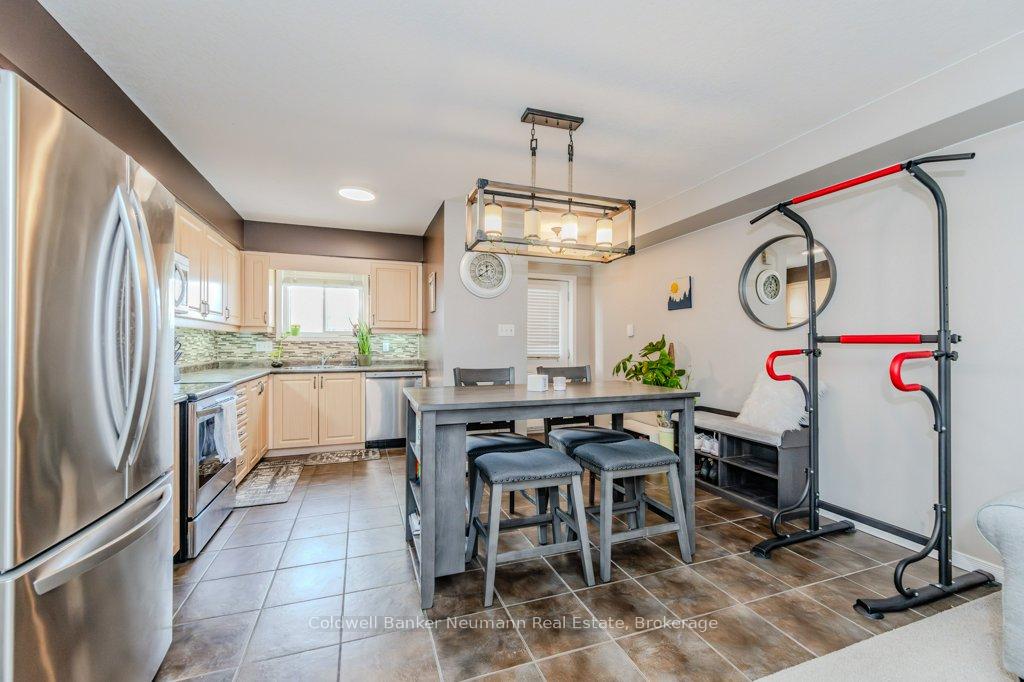 Photo 7 of Unit 16D, 50 Howe Drive, Kitchener, Laurentian Hills — HOMEH