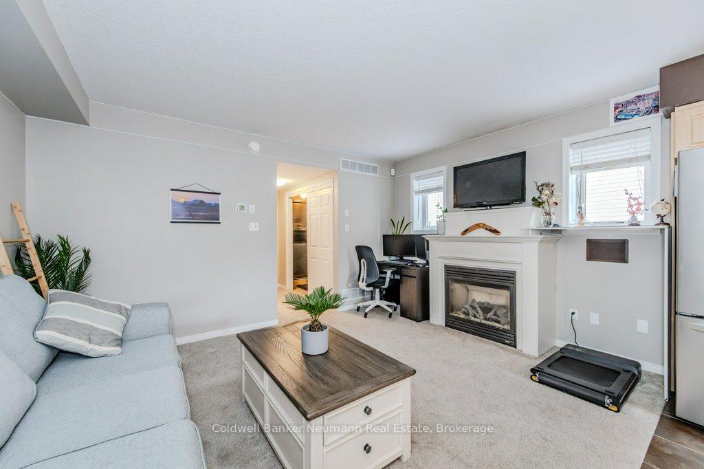 Photo 12 of Unit 16D, 50 Howe Drive, Kitchener, Laurentian Hills — HOMEH