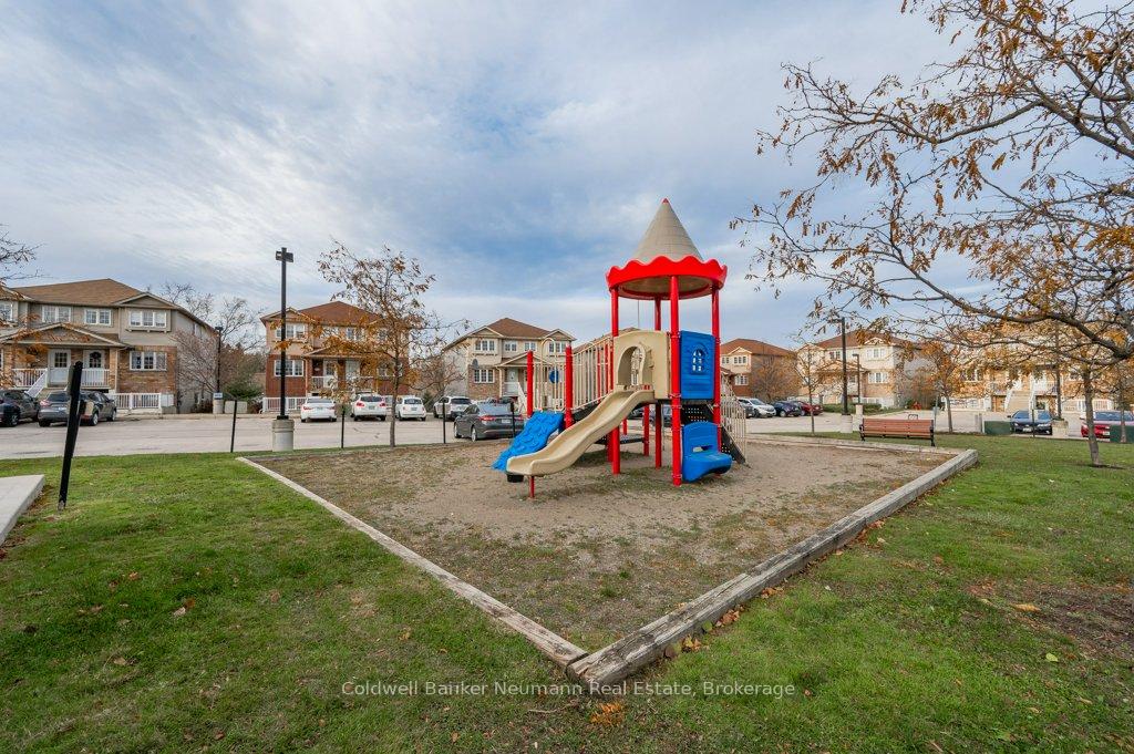 Photo 24 of Unit 16D, 50 Howe Drive, Kitchener, Laurentian Hills — HOMEH
