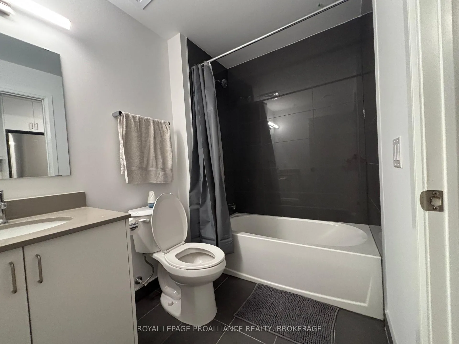 Photo 13 of Unit 304, 223 Princess Street, Kingston, East of Sir John A. Blvd — HOMEH