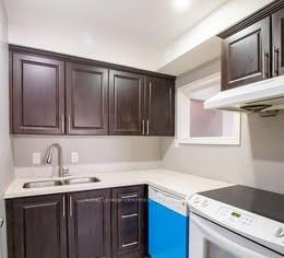 Photo 4 of Unit Upper, 27 Meadowland Drive, Brampton, Brampton East — HOMEH