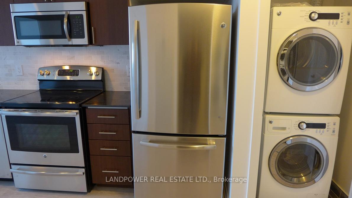 Photo 4 of Unit 2003, 7171 Yonge Street, Markham, Thornhill — HOMEH