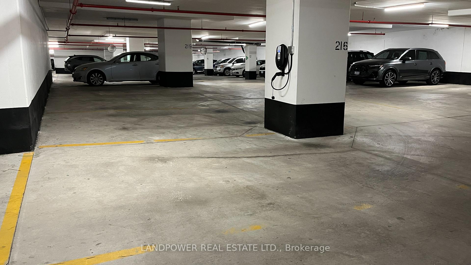 Photo 10 of Unit 2003, 7171 Yonge Street, Markham, Thornhill — HOMEH