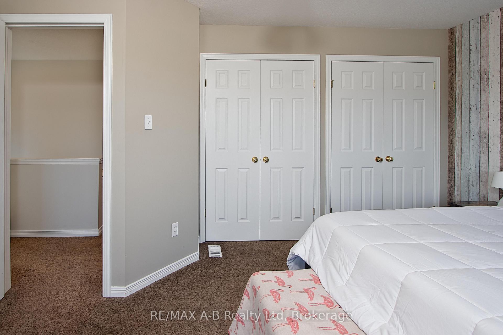 Photo 14 of 35 Pond View Drive, Wellesley — HOMEH