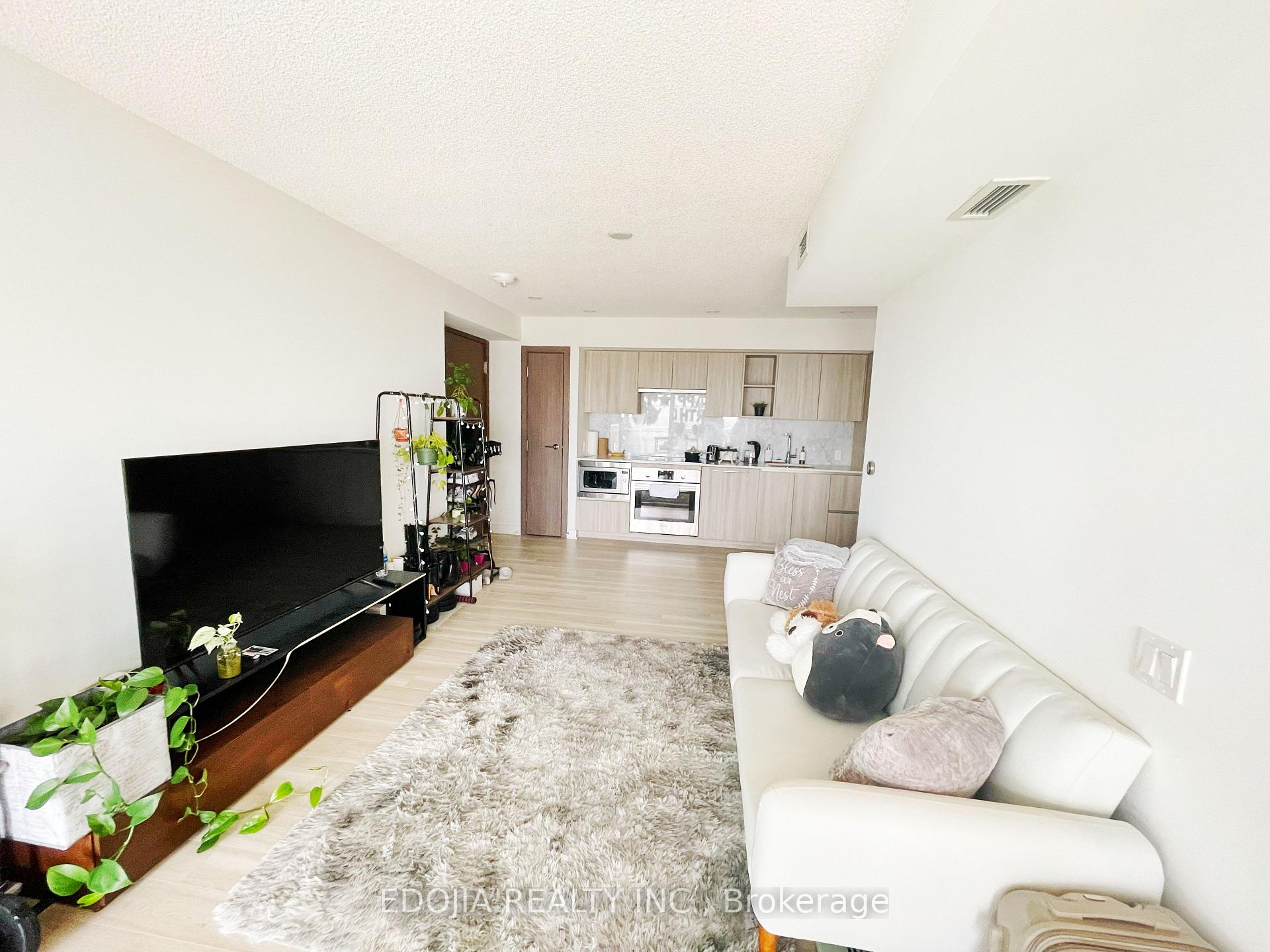 Front of Unit 2615, 17 Bathurst Street