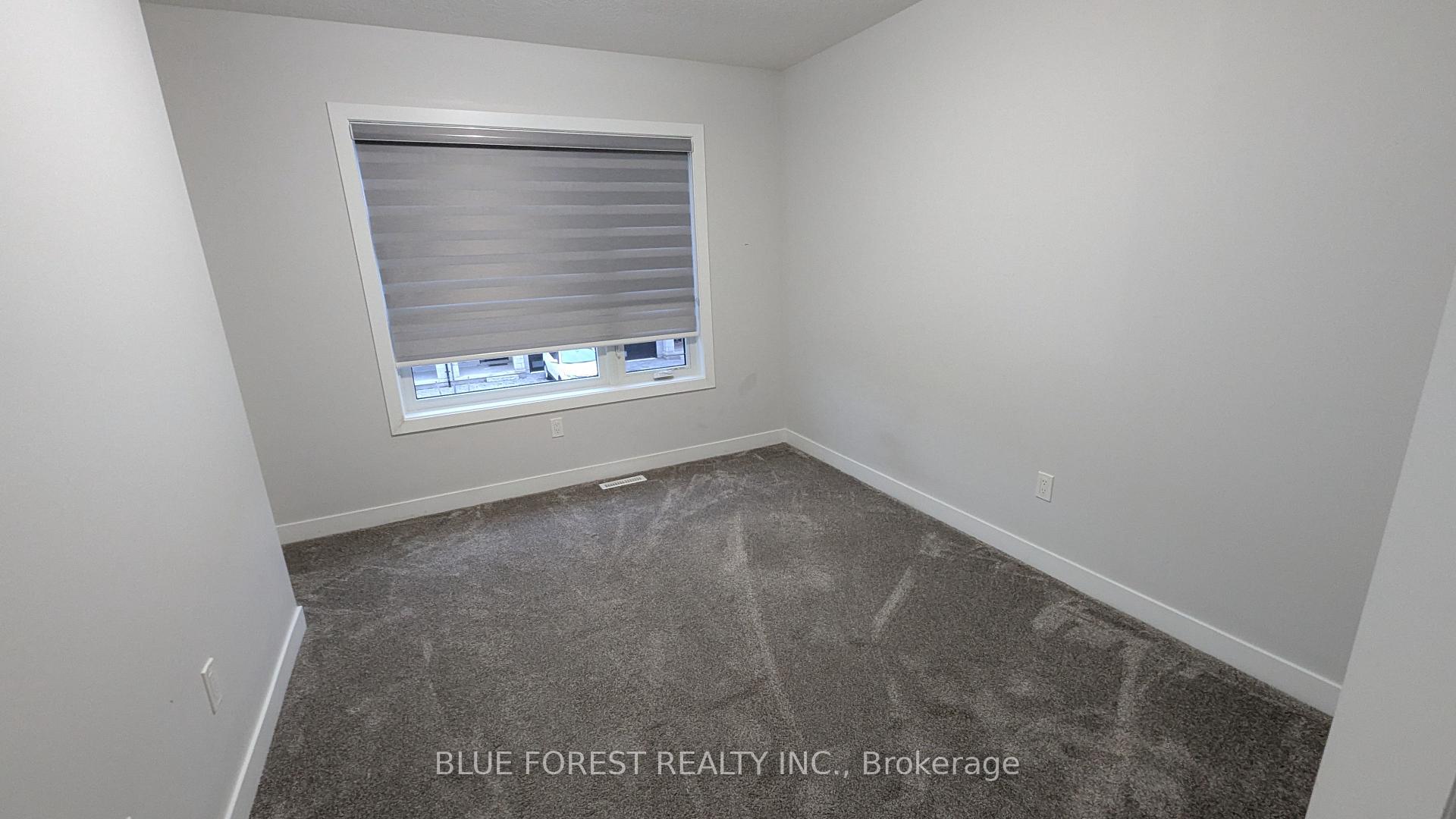 Photo 3 of Unit 86, 3380 Singleton Avenue, London, South W — HOMEH