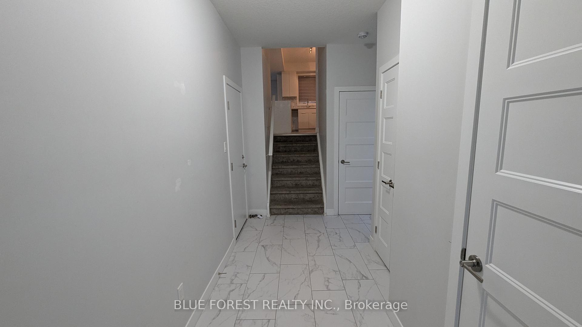 Photo 4 of Unit 86, 3380 Singleton Avenue, London, South W — HOMEH