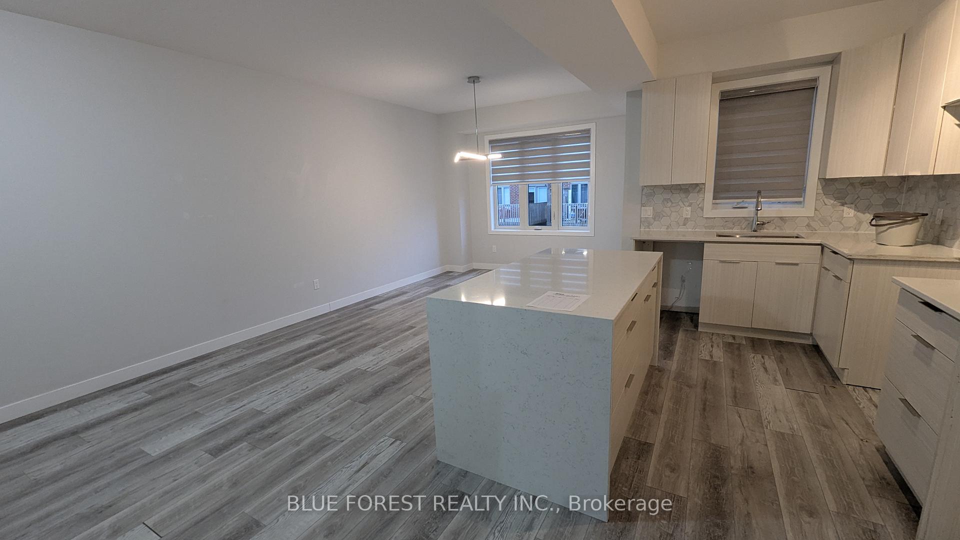 Photo 5 of Unit 86, 3380 Singleton Avenue, London, South W — HOMEH