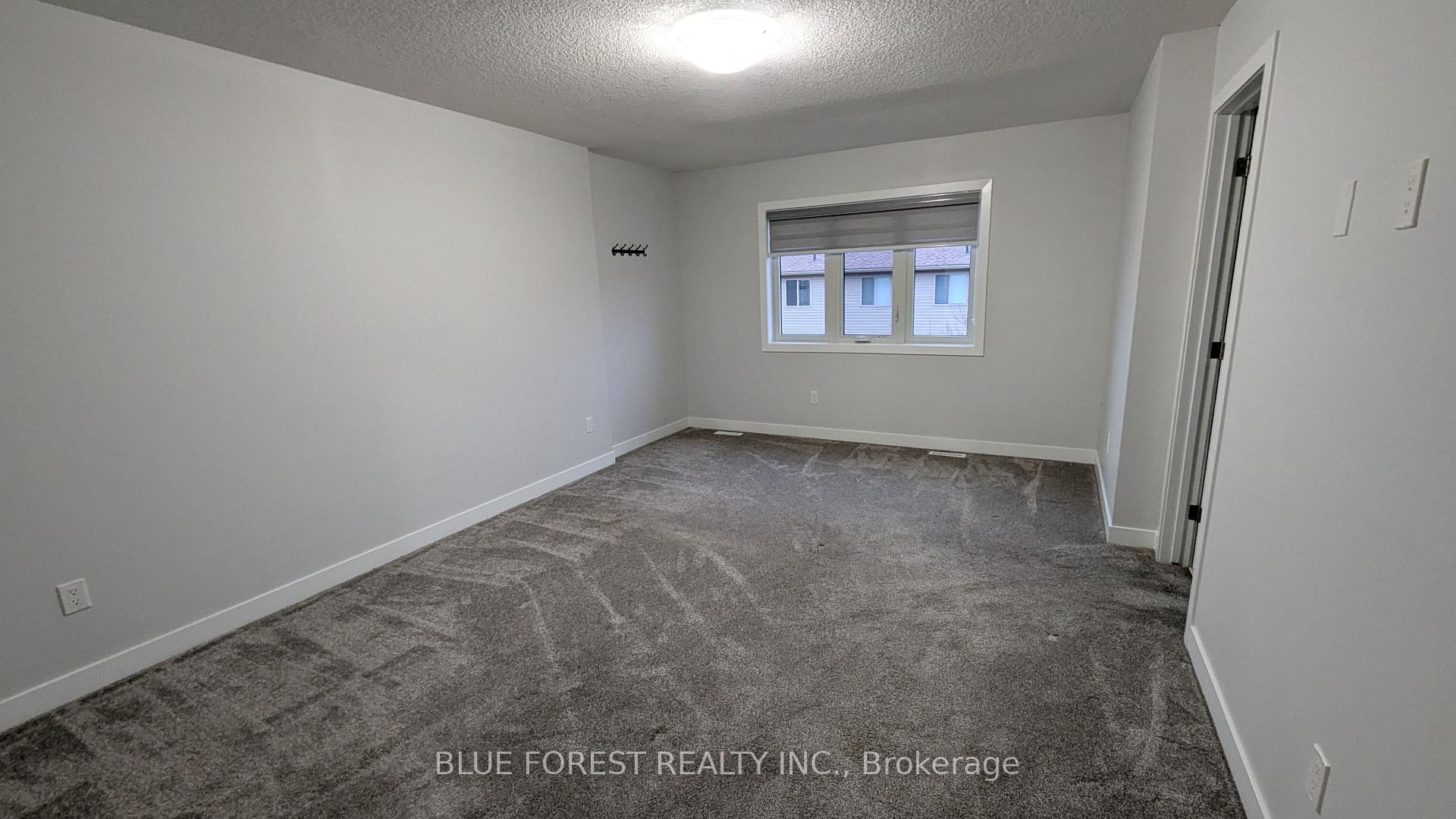 Photo 16 of Unit 86, 3380 Singleton Avenue, London, South W — HOMEH