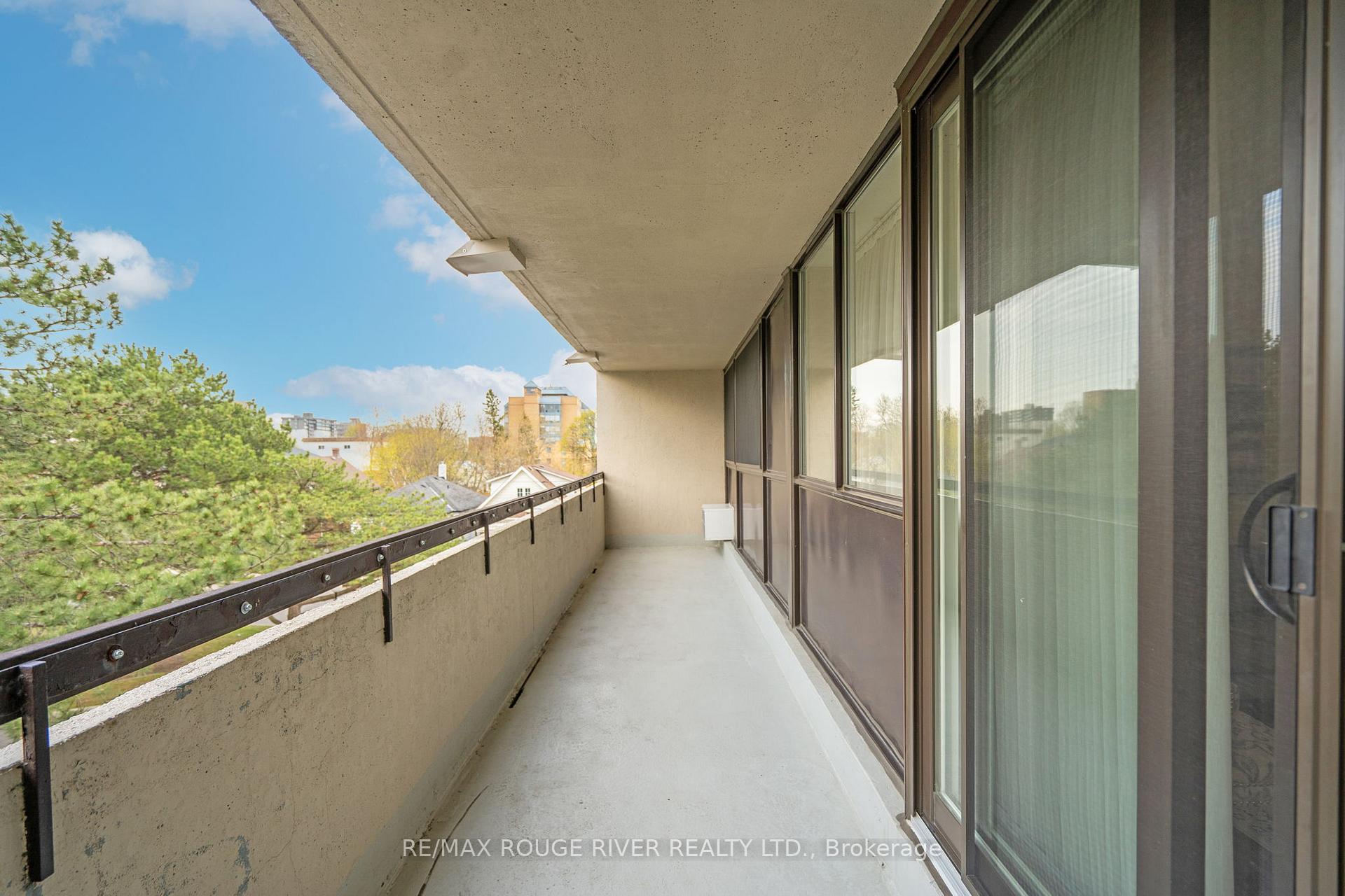 Photo 2 of Unit 307, 120 Elgin Street W, Oshawa, O'Neill — HOMEH