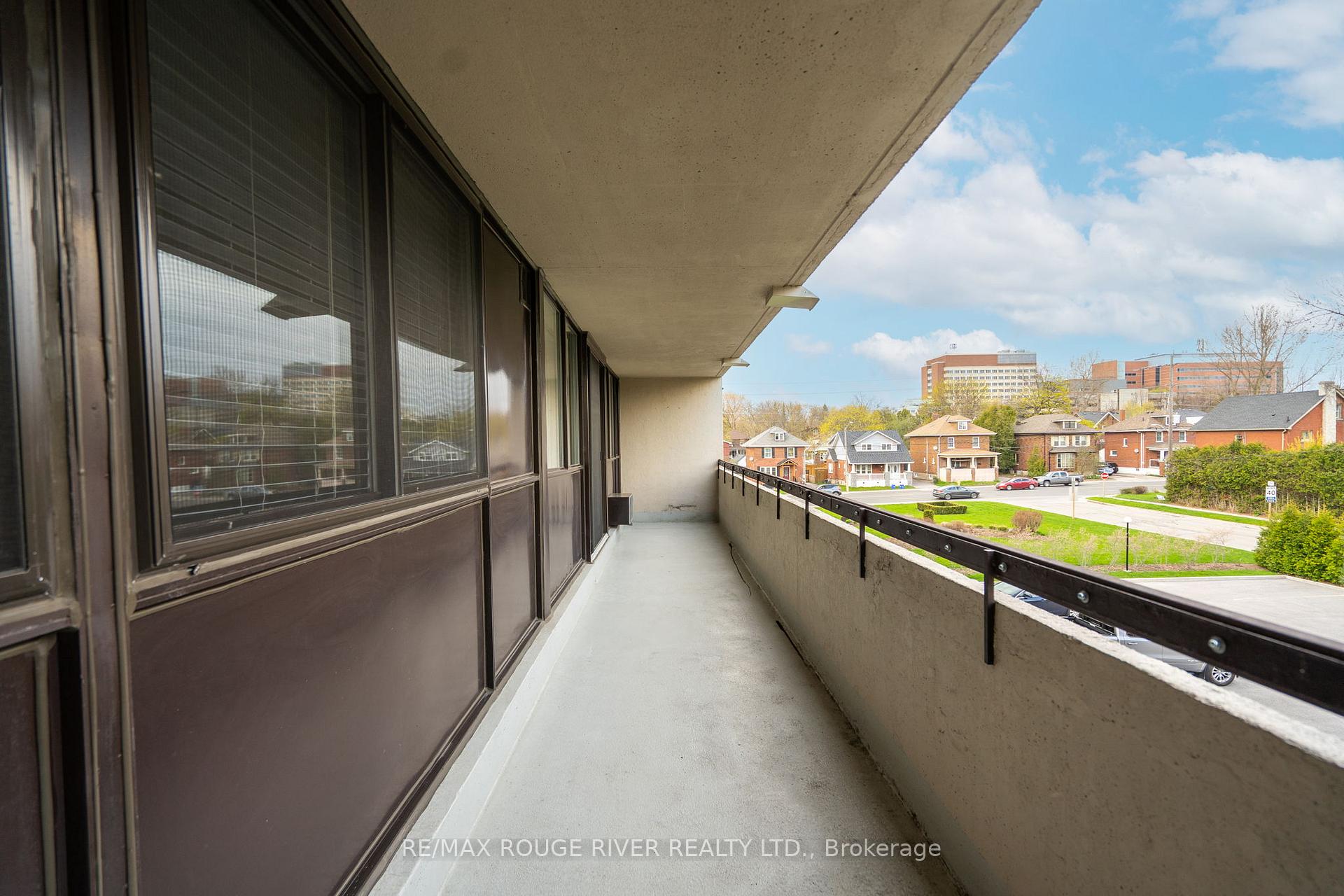 Photo 4 of Unit 307, 120 Elgin Street W, Oshawa, O'Neill — HOMEH