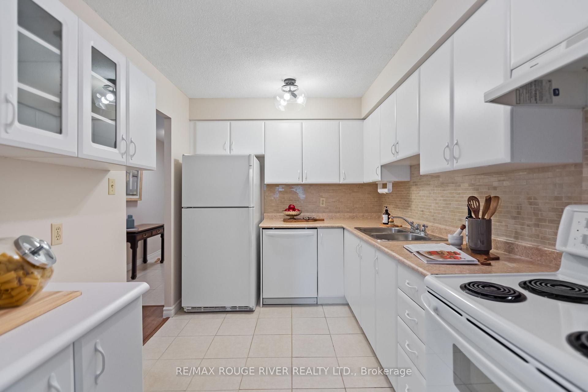 Photo 14 of Unit 307, 120 Elgin Street W, Oshawa, O'Neill — HOMEH