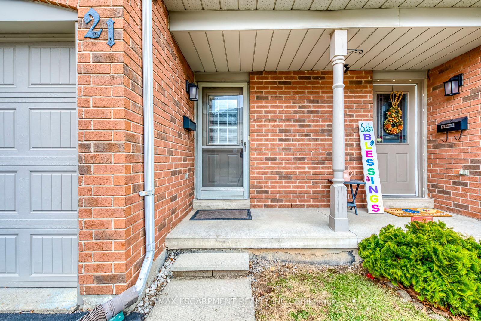Photo 3 of Unit 21, 2920 Headon Forest Drive, Burlington, Headon — HOMEH