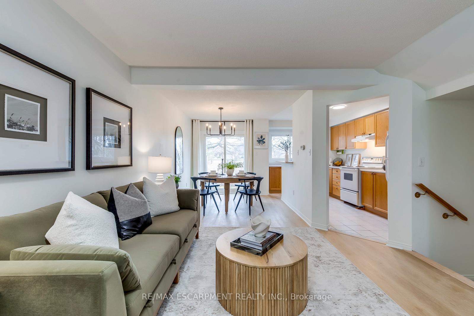 Photo 7 of Unit 21, 2920 Headon Forest Drive, Burlington, Headon — HOMEH