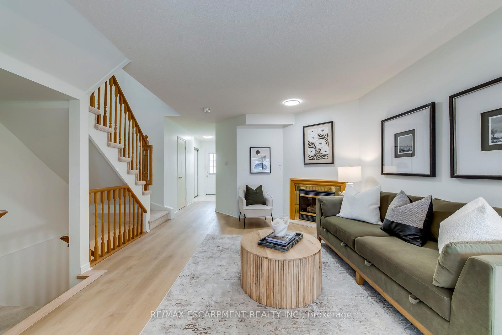 Photo 9 of Unit 21, 2920 Headon Forest Drive, Burlington, Headon — HOMEH