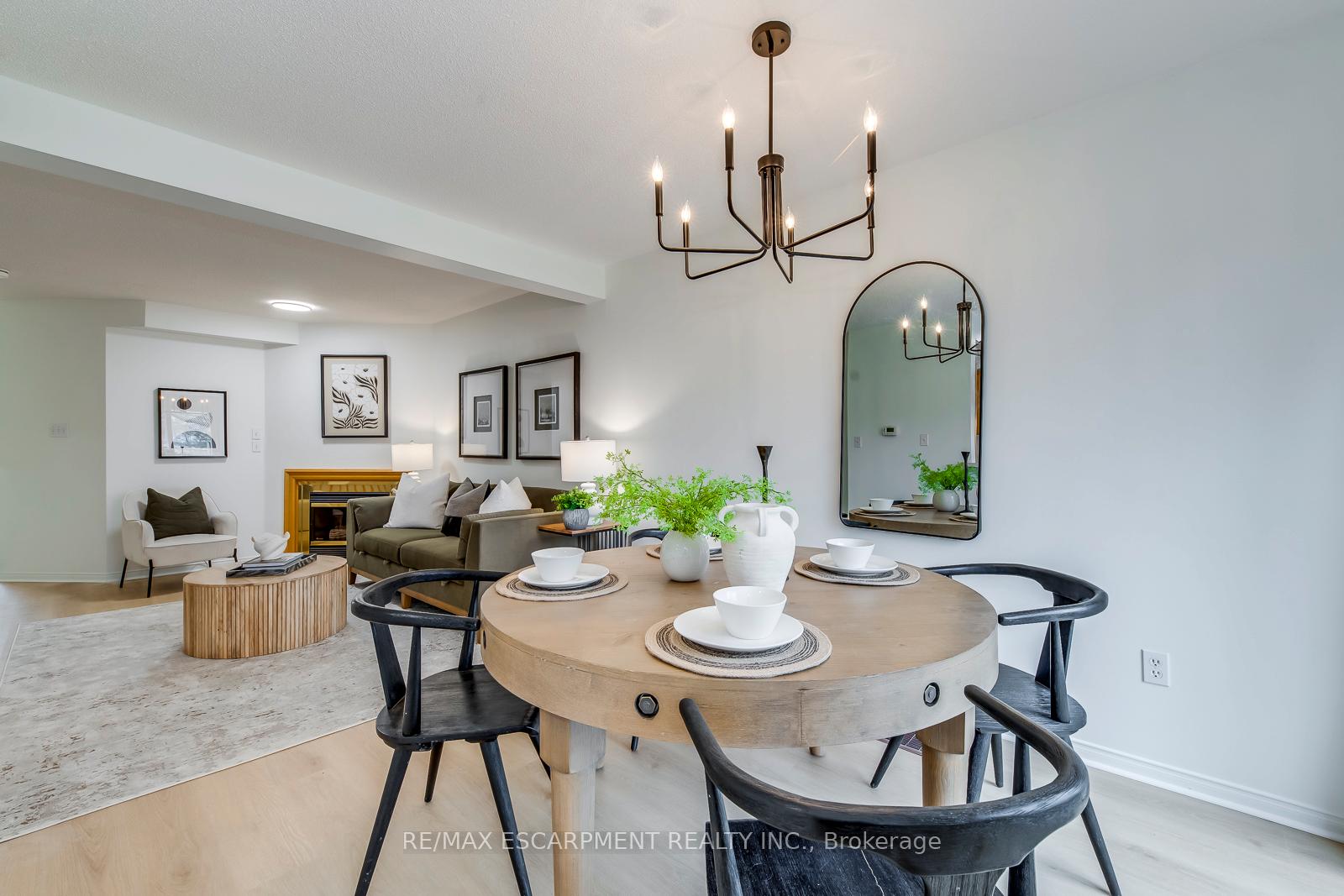 Photo 13 of Unit 21, 2920 Headon Forest Drive, Burlington, Headon — HOMEH