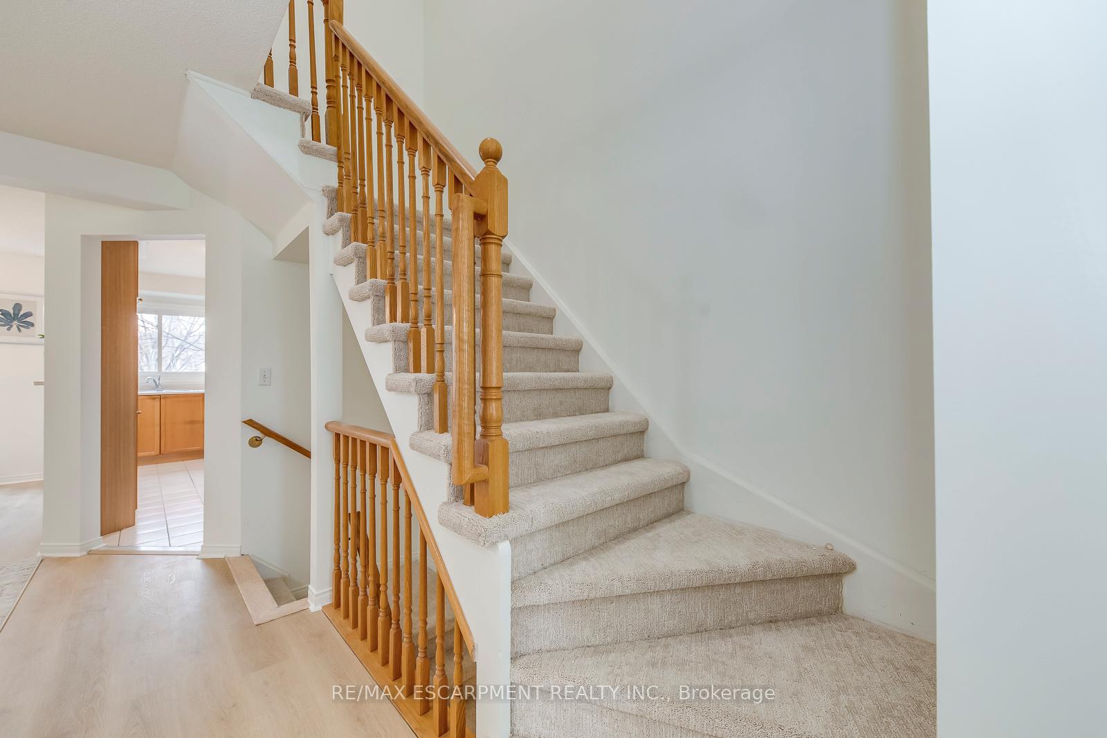Photo 20 of Unit 21, 2920 Headon Forest Drive, Burlington, Headon — HOMEH