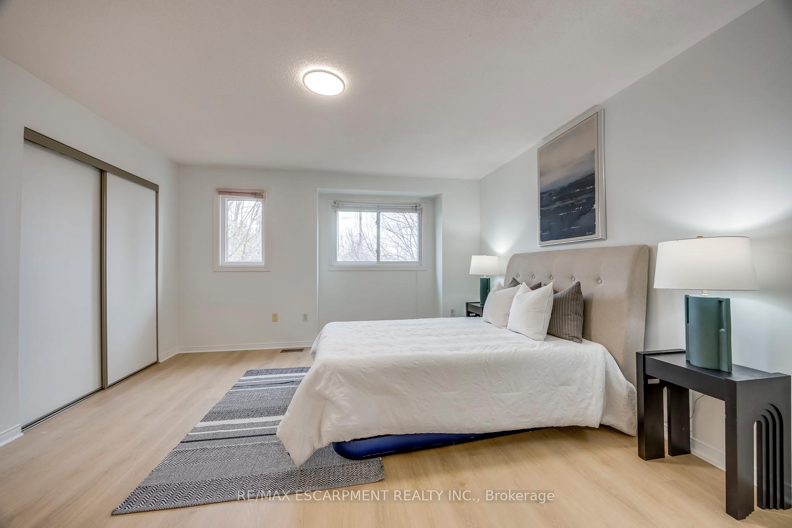 Photo 23 of Unit 21, 2920 Headon Forest Drive, Burlington, Headon — HOMEH