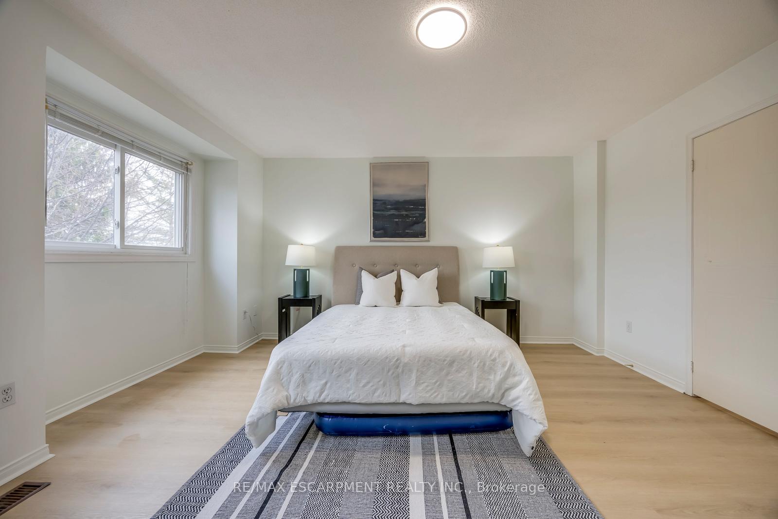 Photo 25 of Unit 21, 2920 Headon Forest Drive, Burlington, Headon — HOMEH