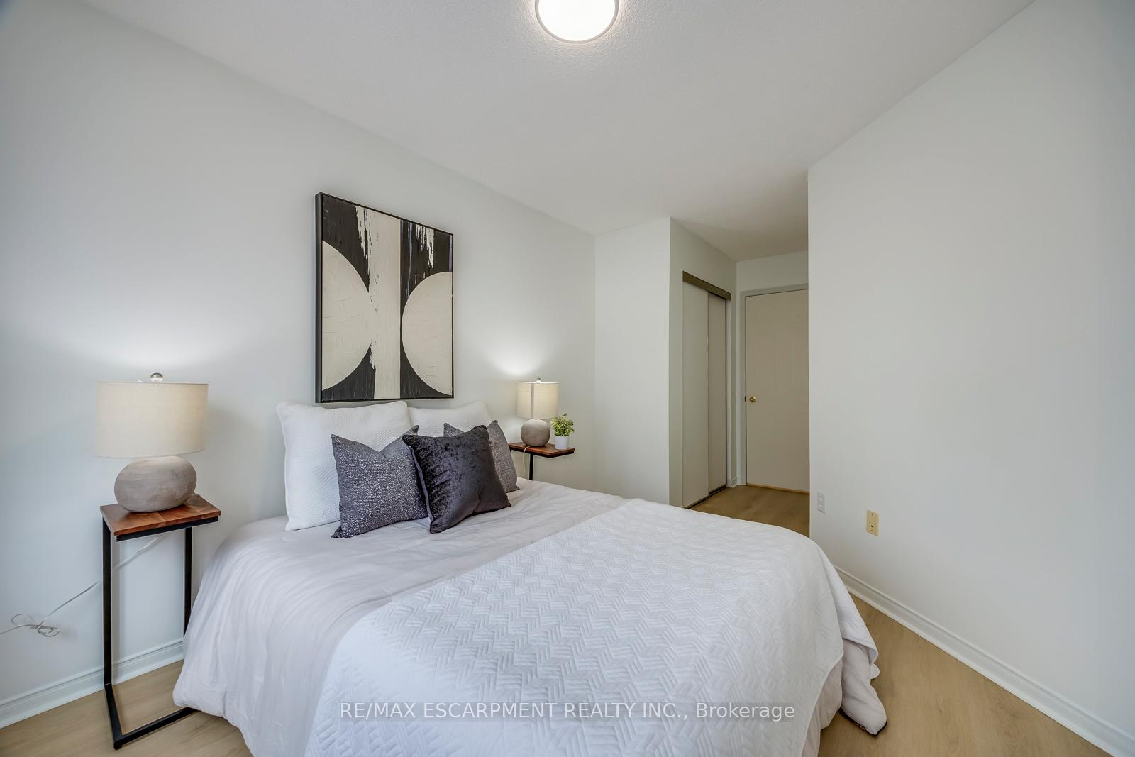 Photo 30 of Unit 21, 2920 Headon Forest Drive, Burlington, Headon — HOMEH