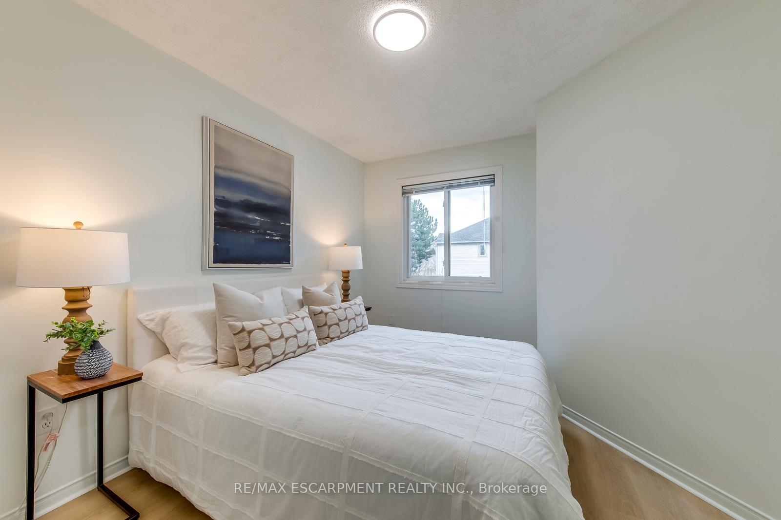 Photo 31 of Unit 21, 2920 Headon Forest Drive, Burlington, Headon — HOMEH