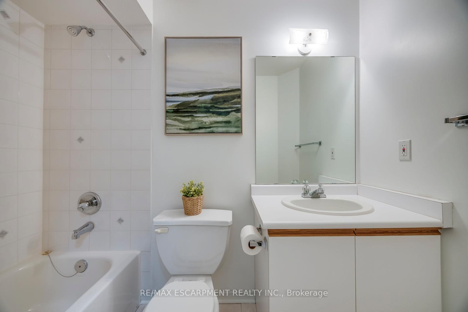 Photo 34 of Unit 21, 2920 Headon Forest Drive, Burlington, Headon — HOMEH