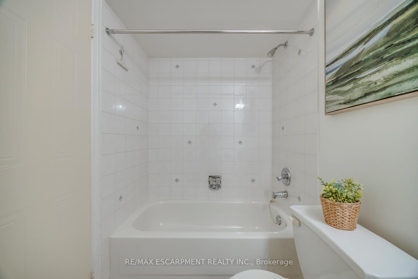 Photo 35 of Unit 21, 2920 Headon Forest Drive, Burlington, Headon — HOMEH