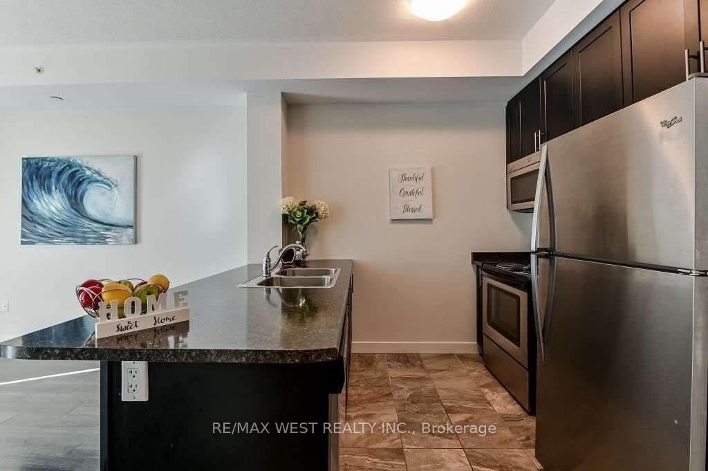 Photo 5 of Unit 115, 35 Southshore Crescent, Hamilton, Lakeshore — HOMEH