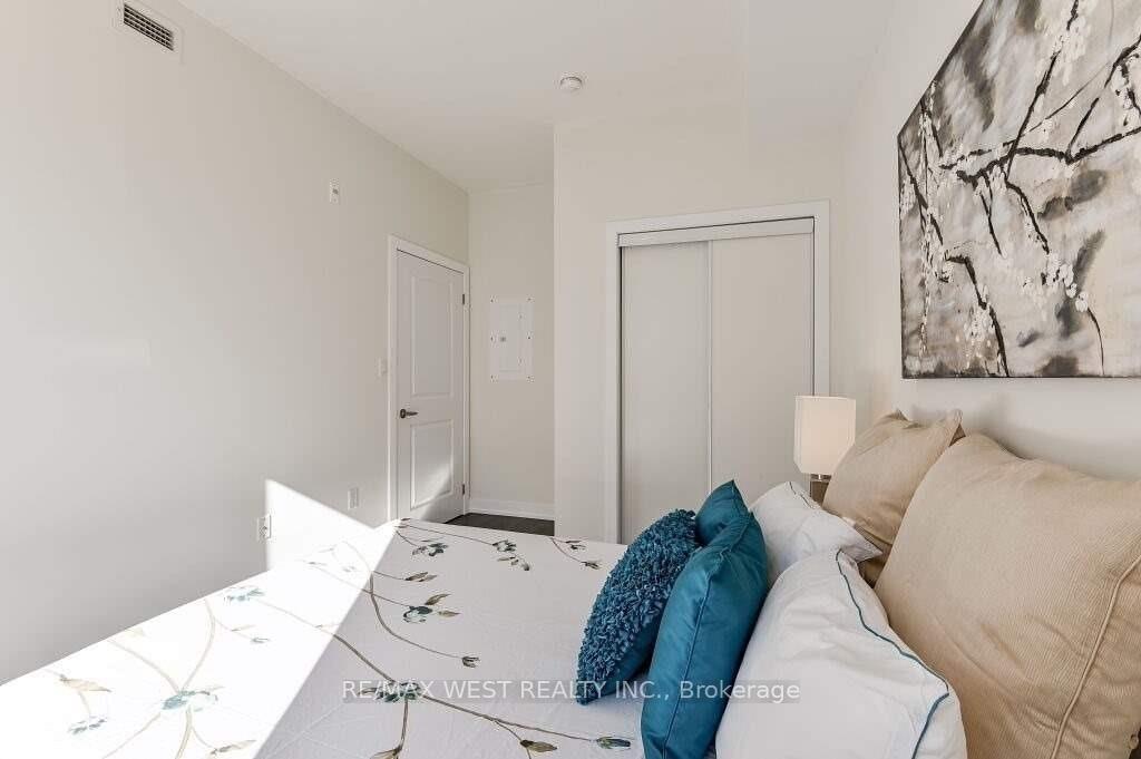 Photo 12 of Unit 115, 35 Southshore Crescent, Hamilton, Lakeshore — HOMEH