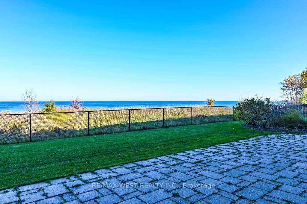 Photo 18 of Unit 115, 35 Southshore Crescent, Hamilton, Lakeshore — HOMEH