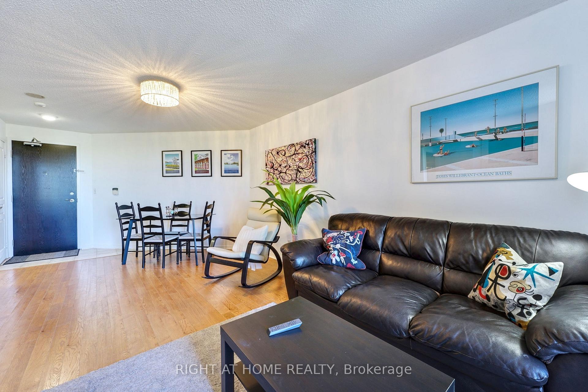 Photo 4 of Unit 510, 1733 Queen Street E, Toronto, The Beaches — HOMEH