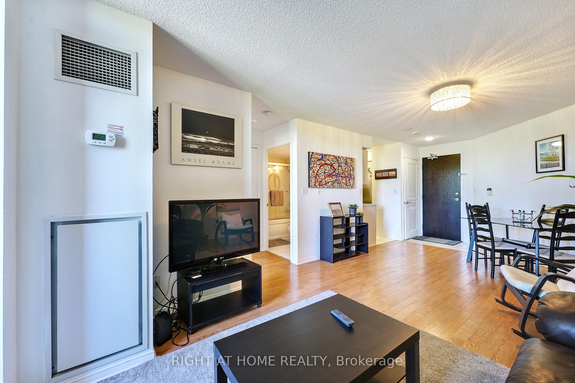 Photo 6 of Unit 510, 1733 Queen Street E, Toronto, The Beaches — HOMEH