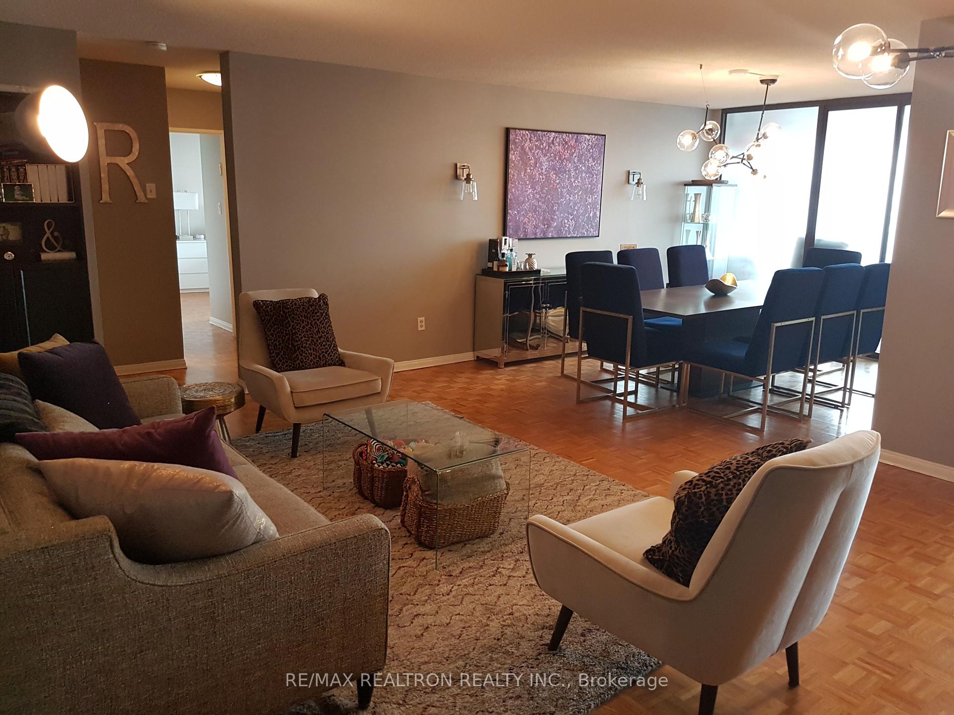 Photo 2 of Unit 410, 3000 Bathurst Street, Toronto, Englemount-Lawrence — HOMEH