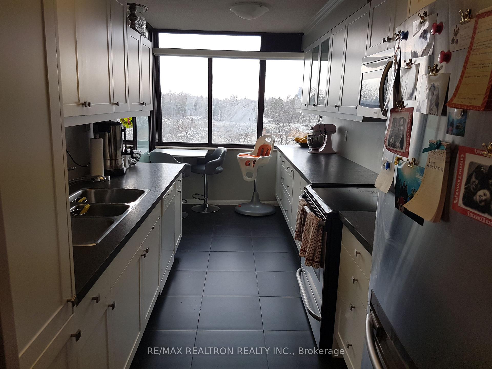 Photo 3 of Unit 410, 3000 Bathurst Street, Toronto, Englemount-Lawrence — HOMEH