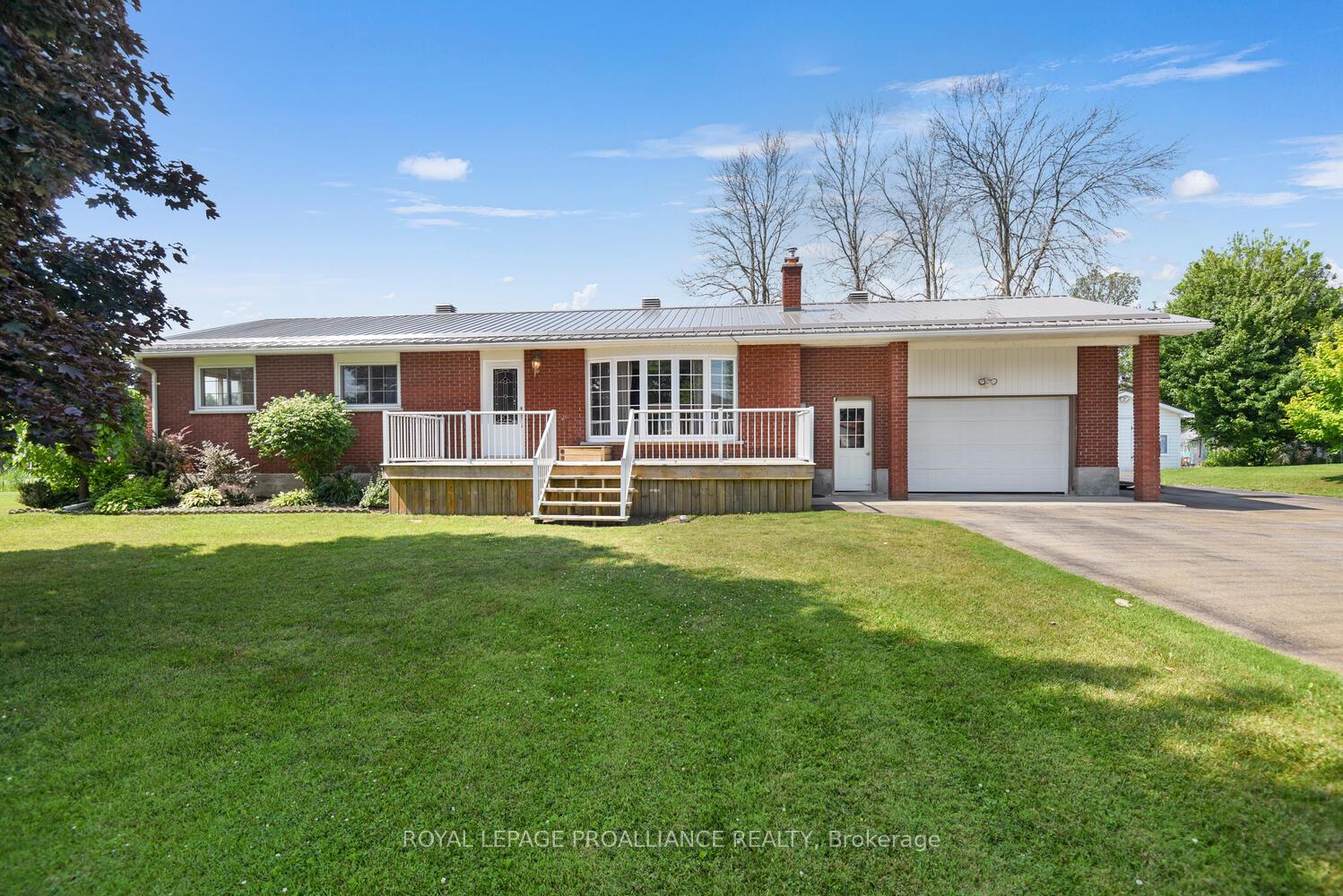 Photo 1 of 18 Elizabeth Street, Edwardsburgh/Cardinal, Edwardsburgh/Cardinal Twp — HOMEH