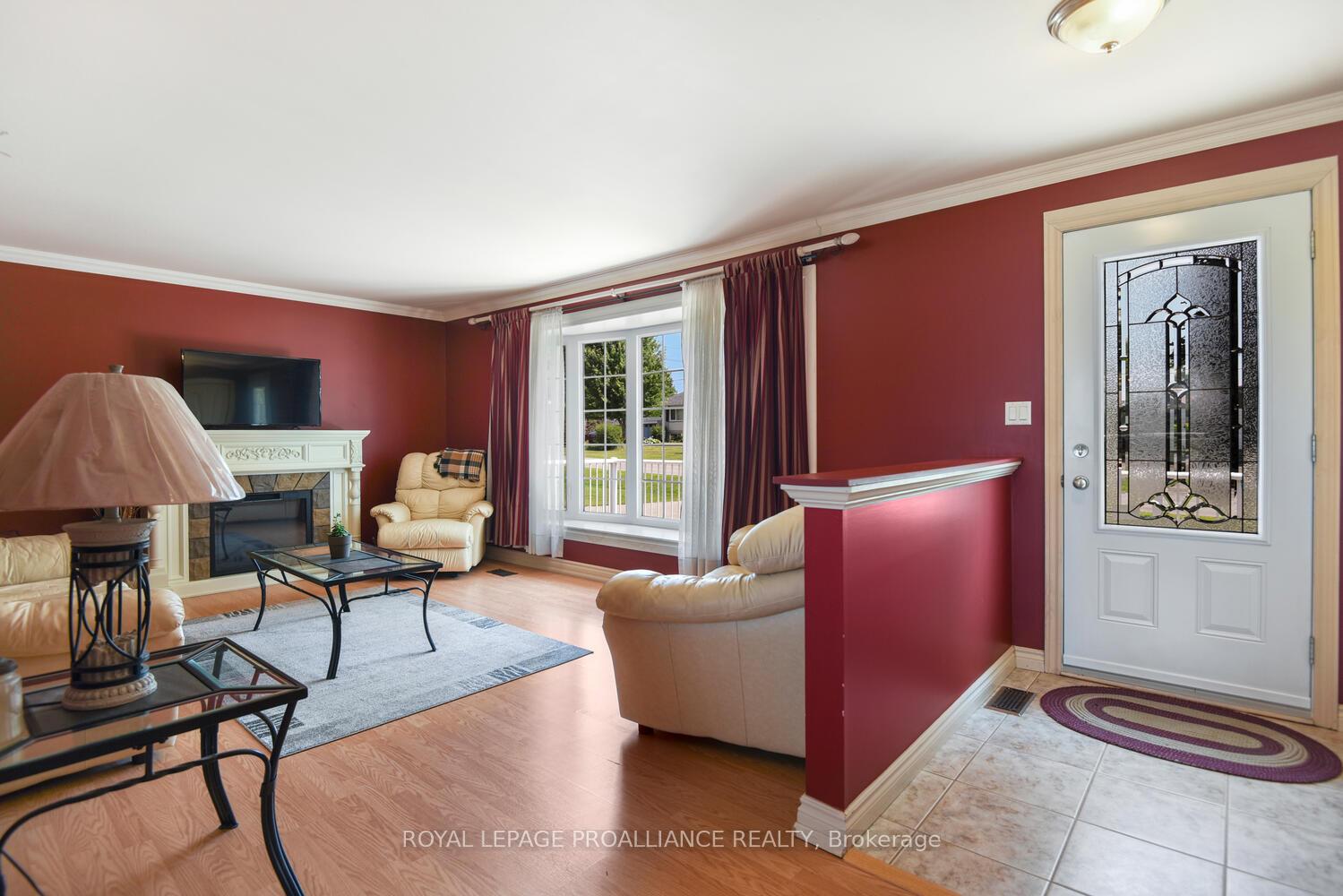 Photo 4 of 18 Elizabeth Street, Edwardsburgh/Cardinal, Edwardsburgh/Cardinal Twp — HOMEH