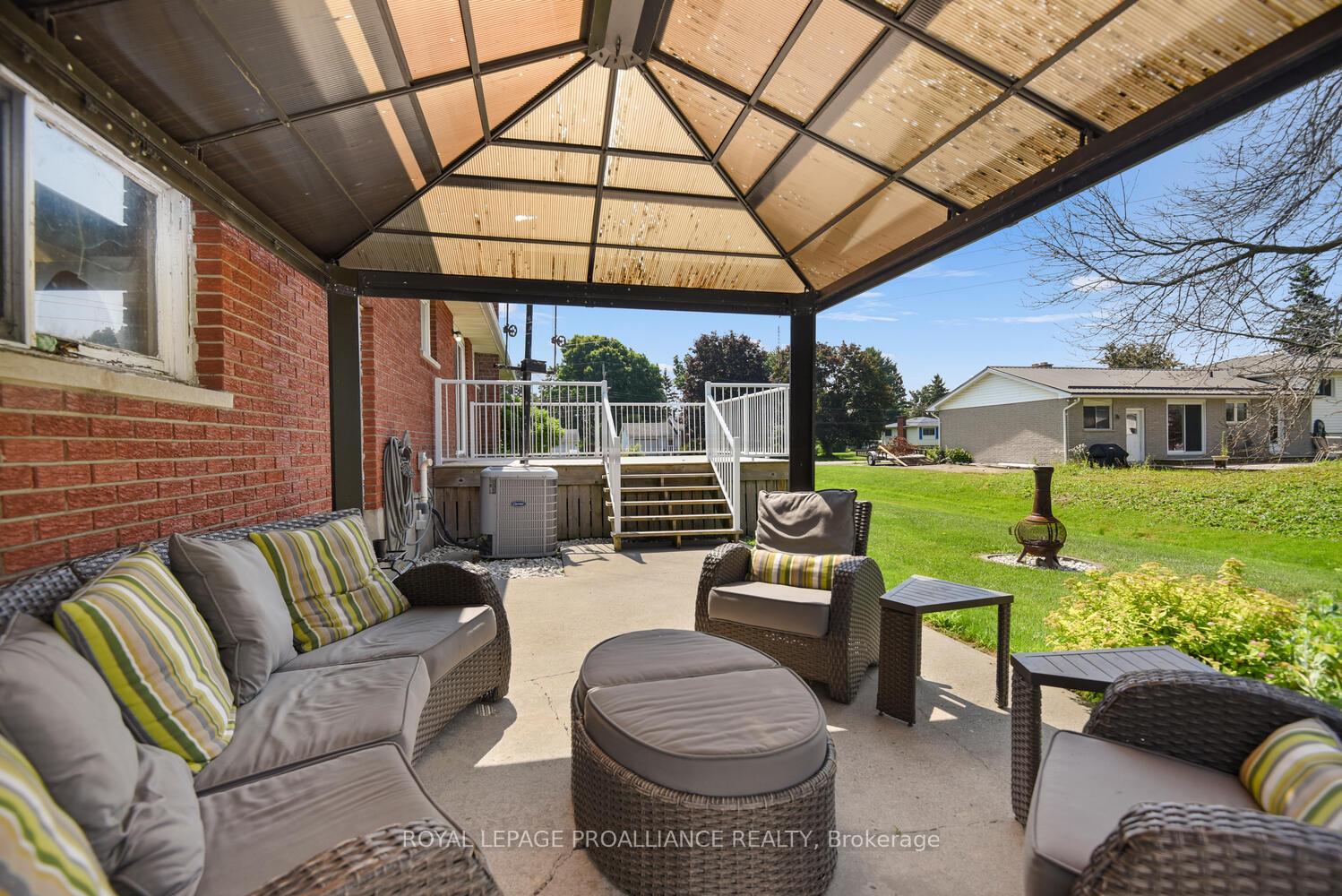 Photo 32 of 18 Elizabeth Street, Edwardsburgh/Cardinal, Edwardsburgh/Cardinal Twp — HOMEH