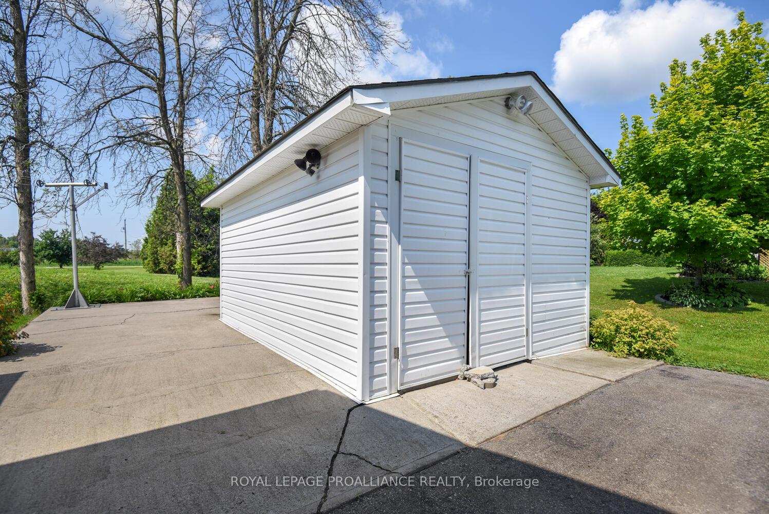 Photo 33 of 18 Elizabeth Street, Edwardsburgh/Cardinal, Edwardsburgh/Cardinal Twp — HOMEH