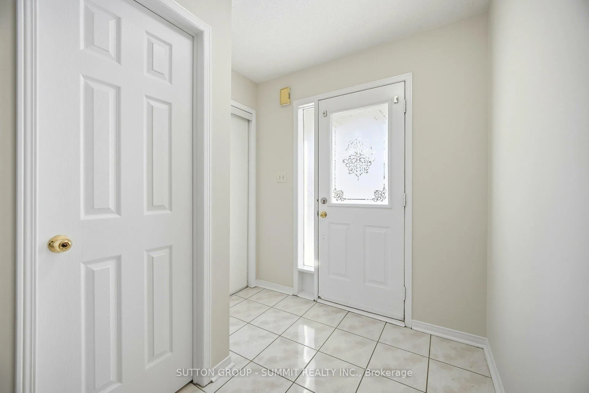 Photo 2 of 91 Woodhaven Drive, Brampton, Fletcher's Meadow — HOMEH