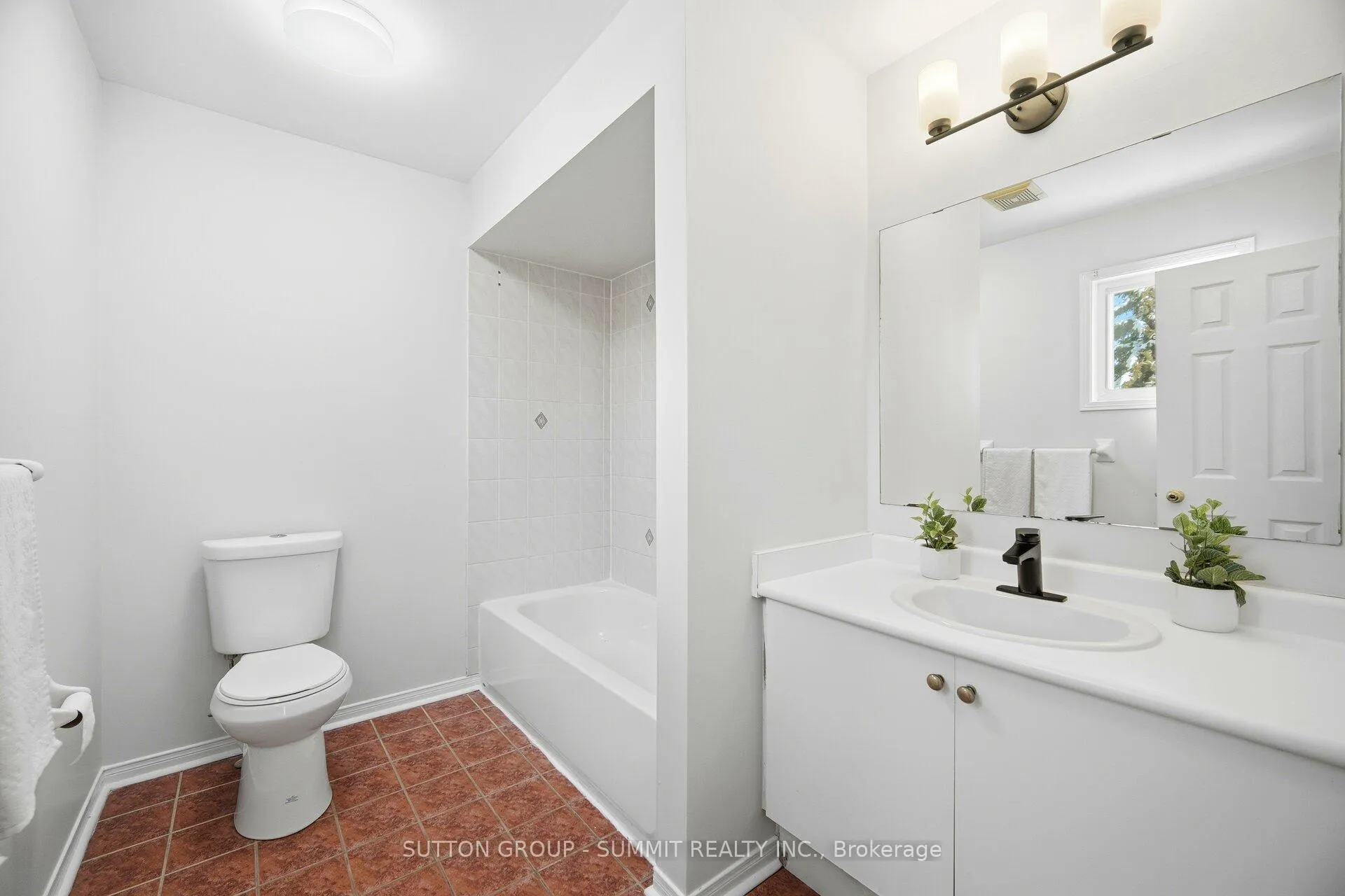 Photo 19 of 91 Woodhaven Drive, Brampton, Fletcher's Meadow — HOMEH