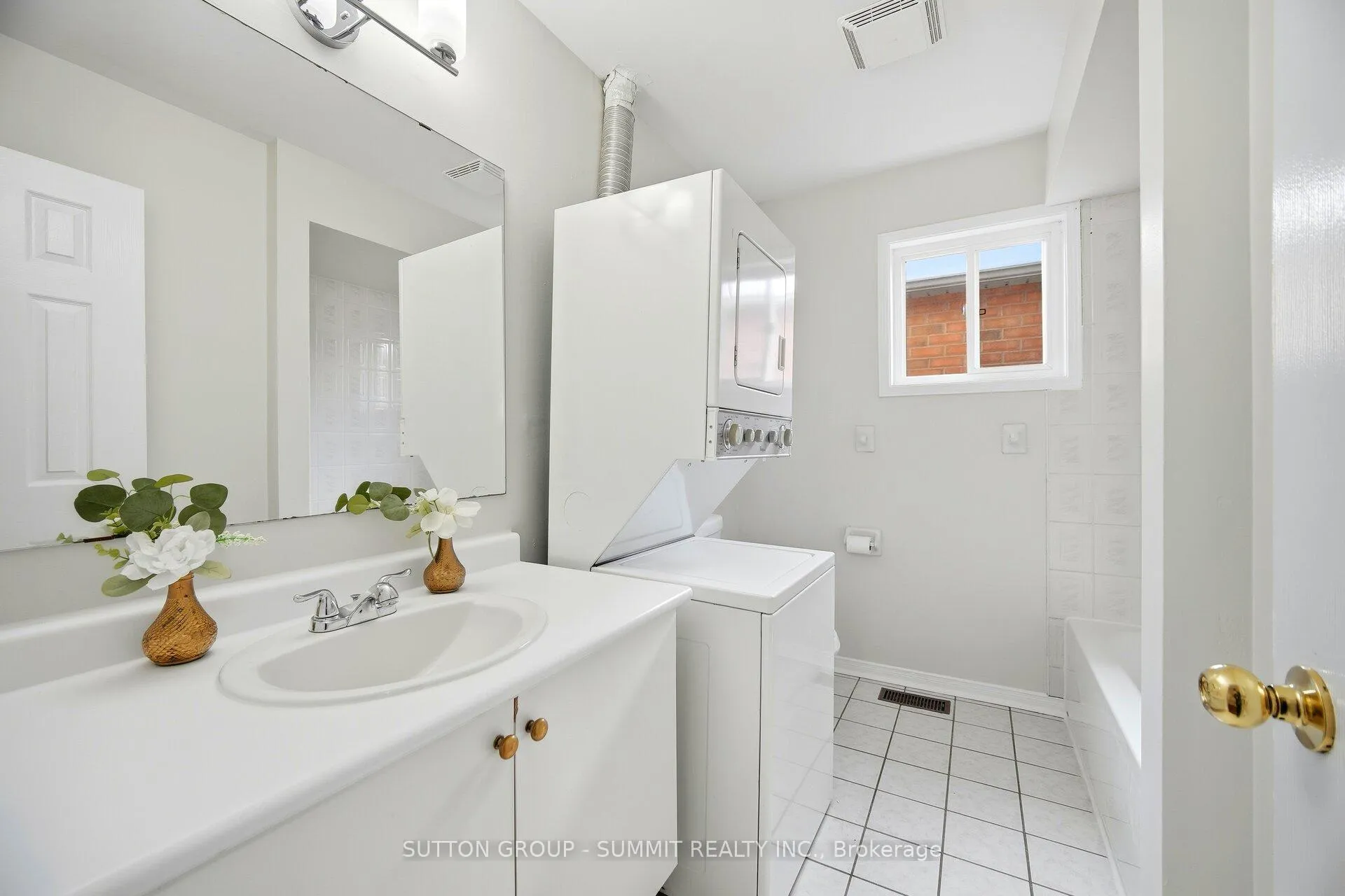 Photo 27 of 91 Woodhaven Drive, Brampton, Fletcher's Meadow — HOMEH