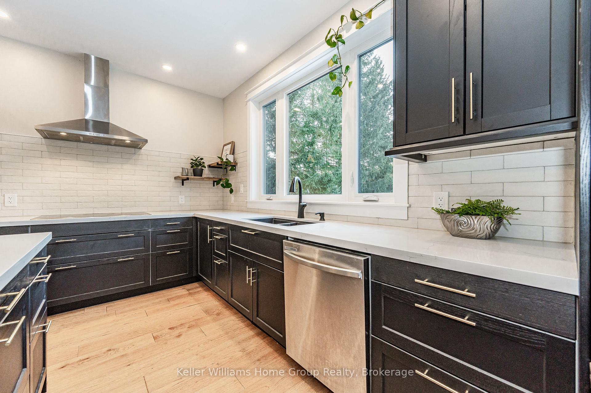 Photo 10 of 9432 Wellington Road 124, Erin, Rural Erin — HOMEH