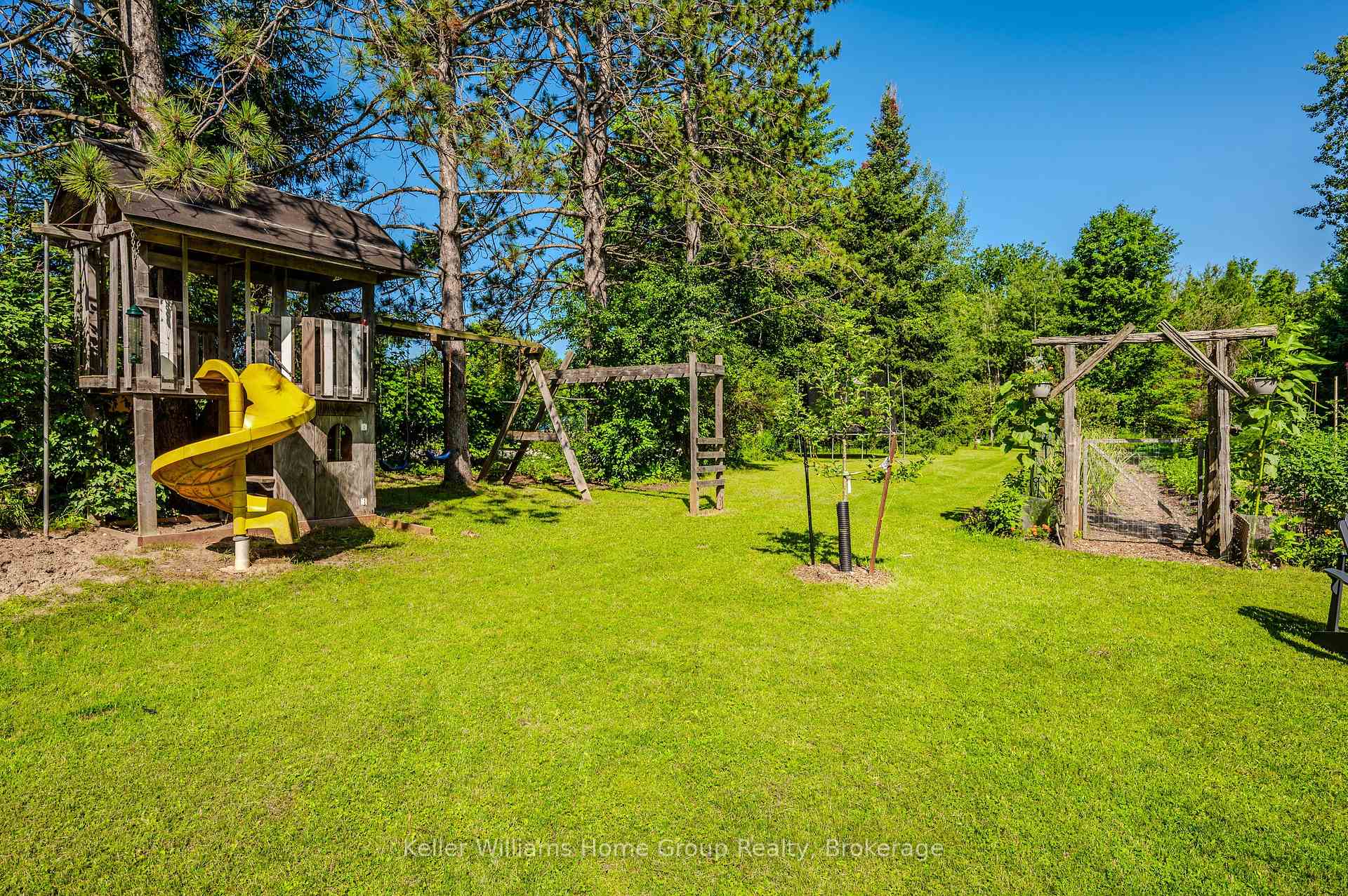 Photo 39 of 9432 Wellington Road 124, Erin, Rural Erin — HOMEH