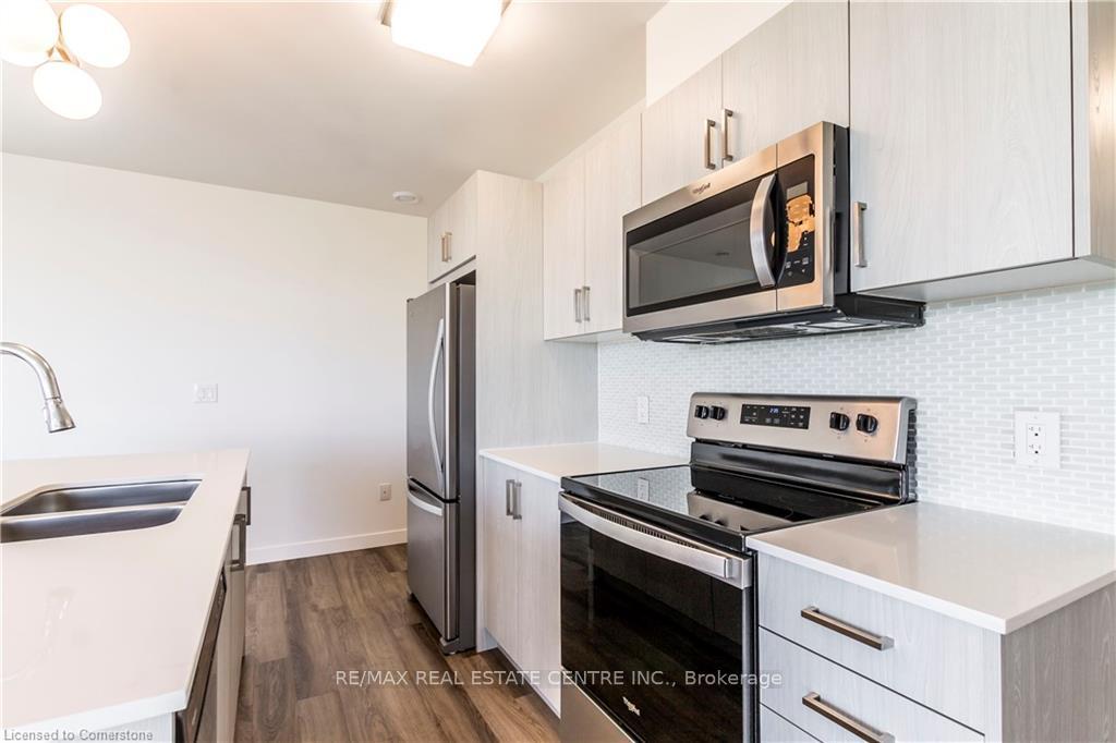 Photo 14 of Unit 404, 479 Charlton Avenue E, Hamilton, Stinson — HOMEH
