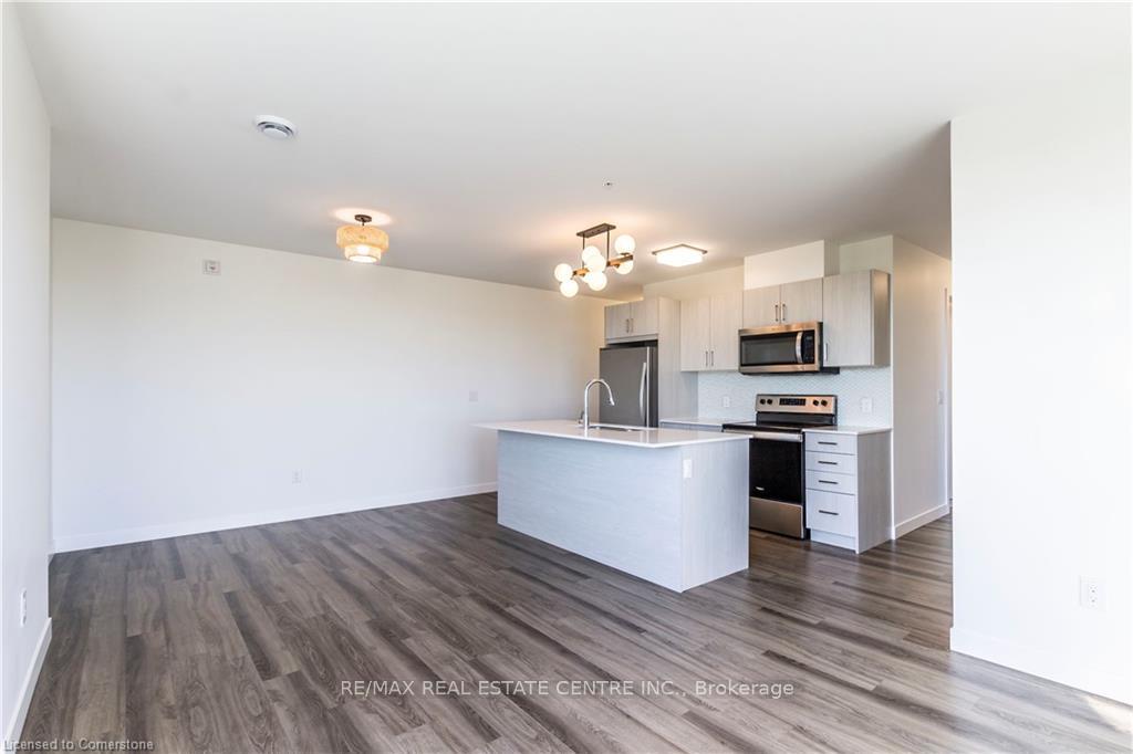Photo 15 of Unit 404, 479 Charlton Avenue E, Hamilton, Stinson — HOMEH