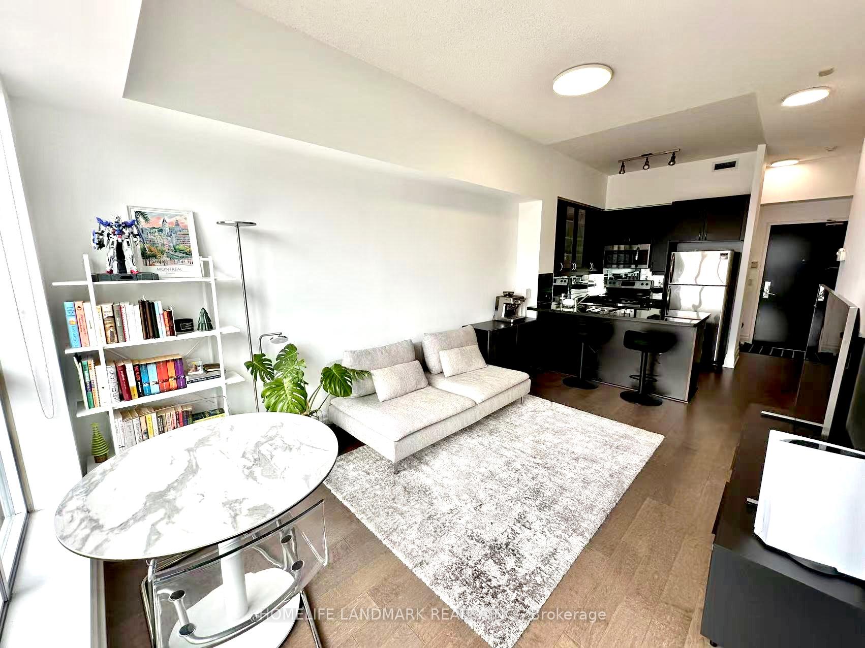 Photo 2 of Unit 707, 57 Upper Duke Crescent, Markham, Unionville — HOMEH