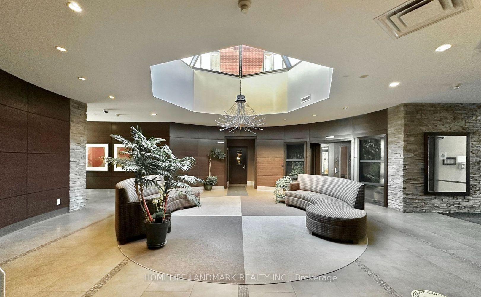 Photo 5 of Unit 707, 57 Upper Duke Crescent, Markham, Unionville — HOMEH